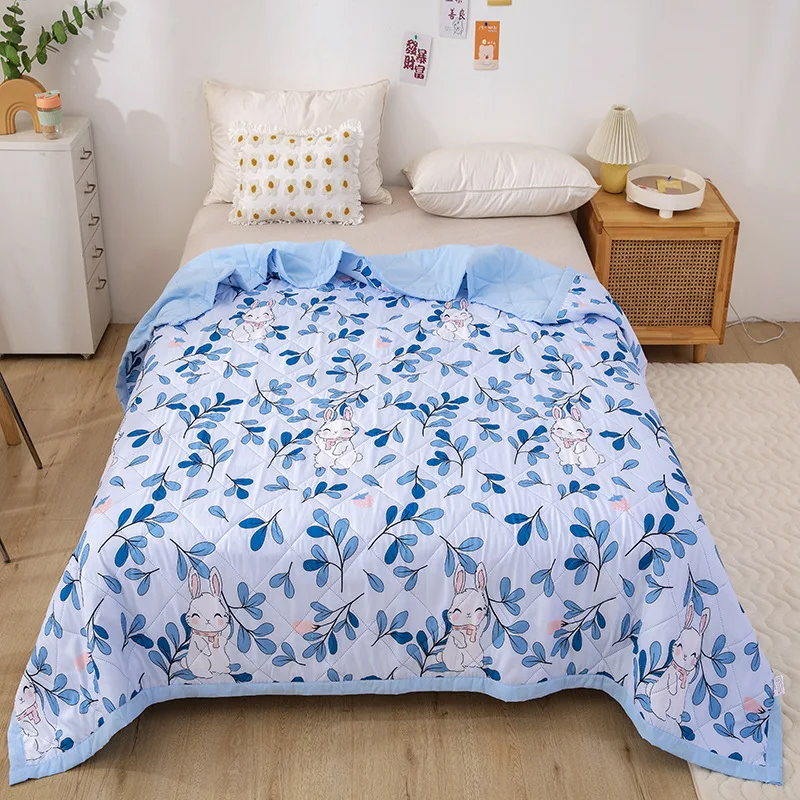 

Double Quilts with Free Shipping Flower Printing Bed Comforters King Simple Air Conditioner 200x230cm Summer Blanket Cool Quilt