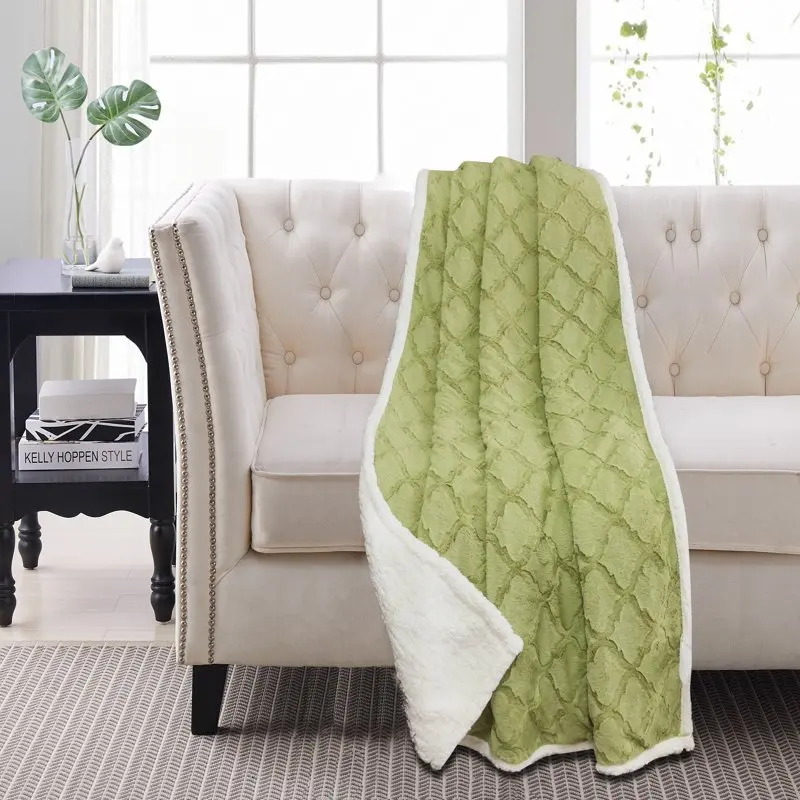 

Sherpa Throw Ogee Sage Lazer