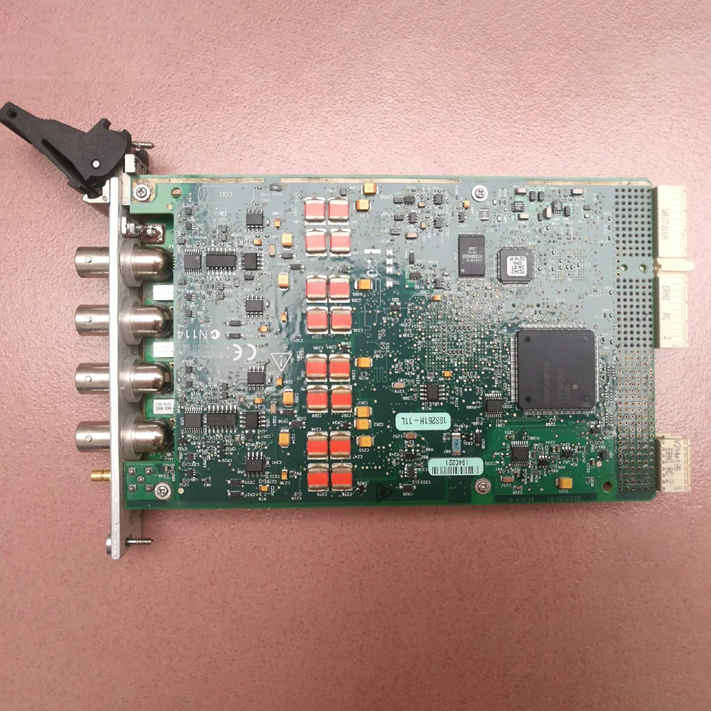 Для Анализатора динамического сигнала NI 24 бит карта сбора данных PXI-4462 779688-01