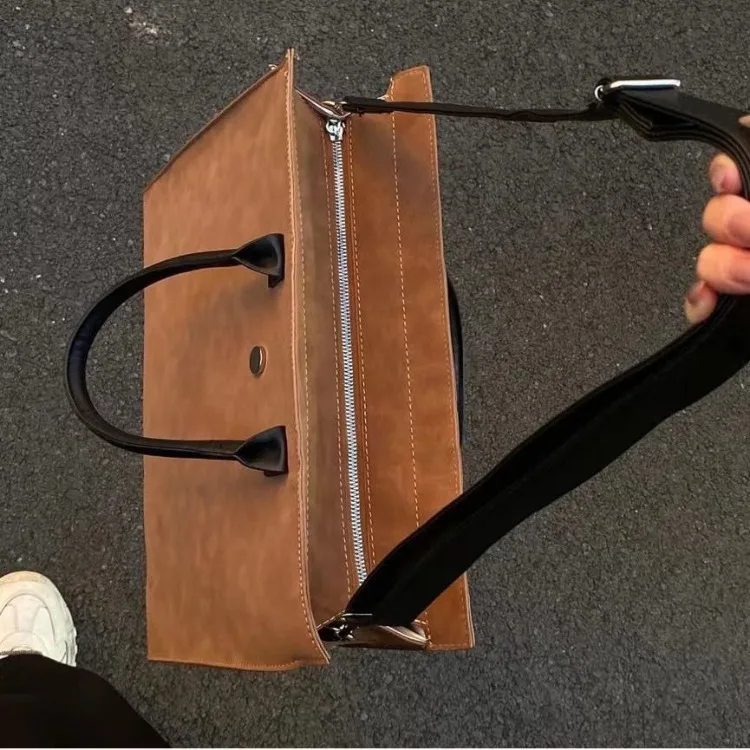 

2023 Korean New Large Capacity Crossbody Bags Y2k Casual Shoulder Underarm Tote Bag Vintage Caramel Pu Zipper Handbags