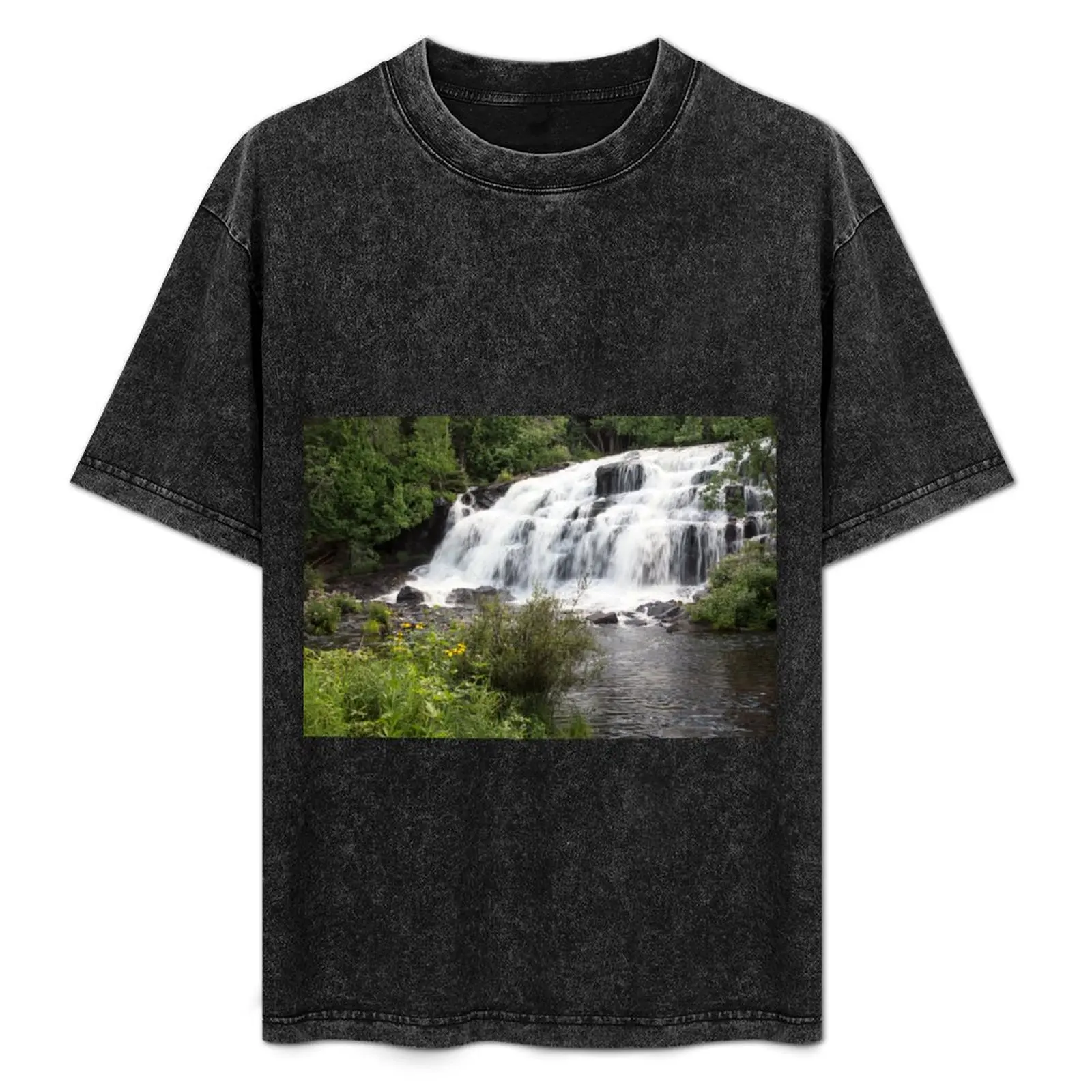 Фото Футболка Standard Fit Solid Tee с изображением водопадов Бонд-Фолс на Верхнем полуострове штата Мичиган №1