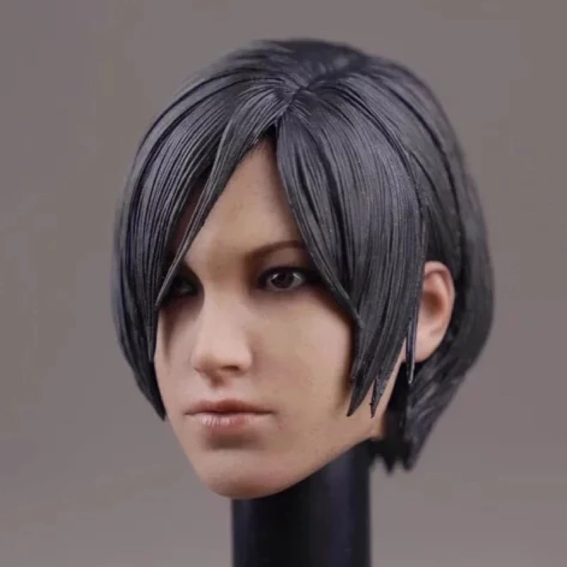 Скульптура Ada Wong с головой девочки