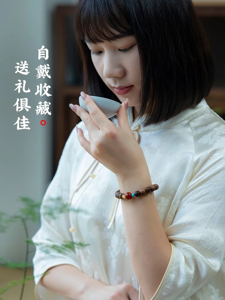 Браслет из сандалового дерева с бусинами в этническом стиле