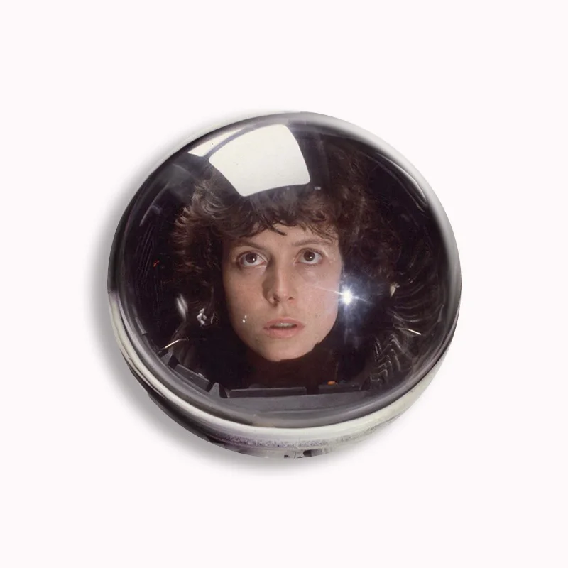 Классическая булавка с мягкой пуговицей инопланетянина 1979 года, научно-фантастический фильм, Эллен, Рипли, Сигурни, Вивер, брошь, значок, декор для сумки, ювелирные изделия, подарки для фанатов (art.: 3920cbf95c4b1) - 3920cbf95c4b1