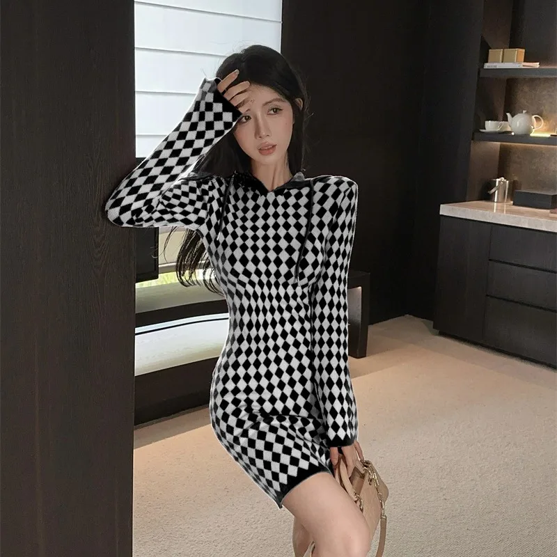 Сексуальная клетчатая ромбовидная юбка Gyaru в форме ромба розово-красная бедра