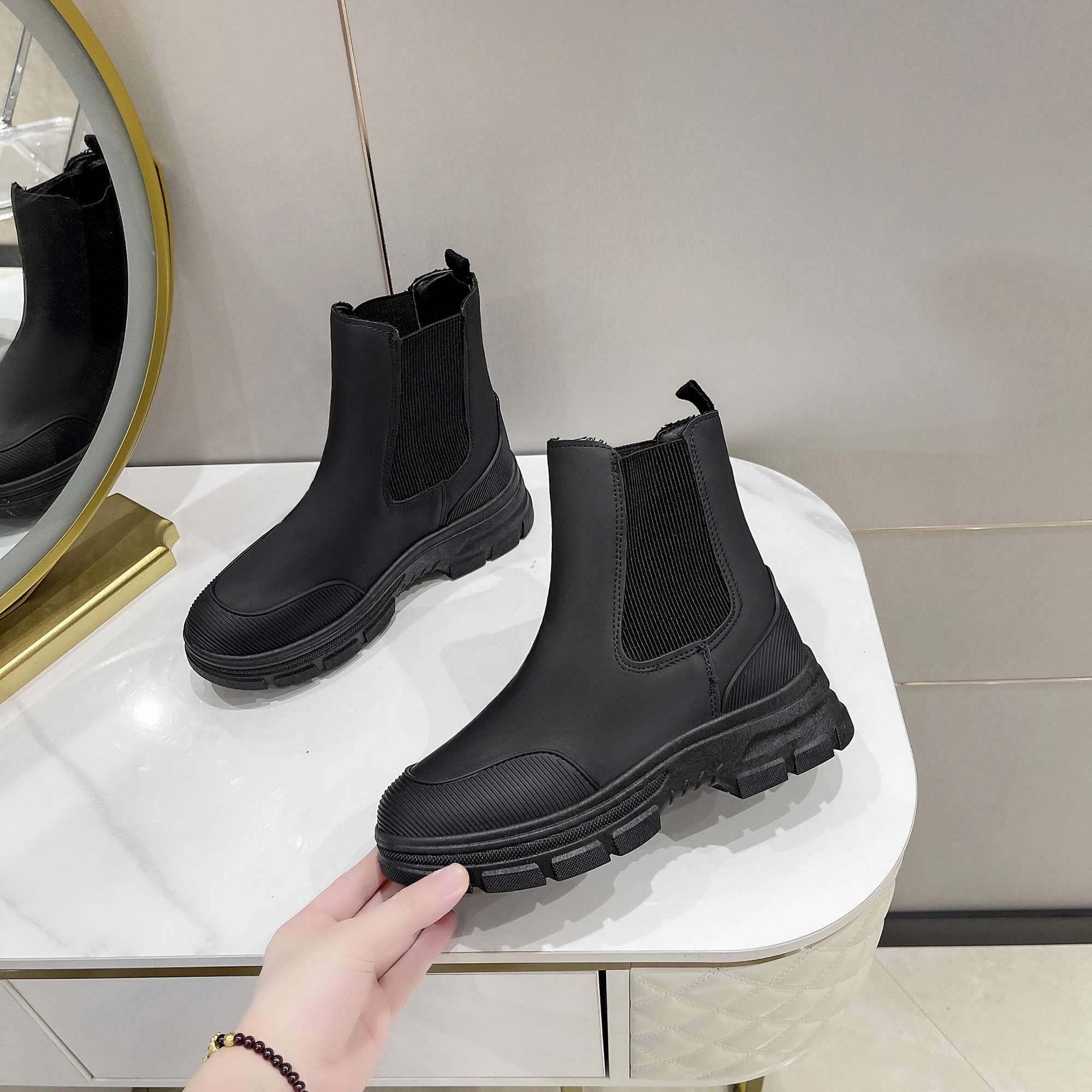 Chelsea Boots Chunky Boots Women Winter Shoes Cow Suede  Ankle Boots Black Female Autumn Fashion Platform Booties Women Shoes