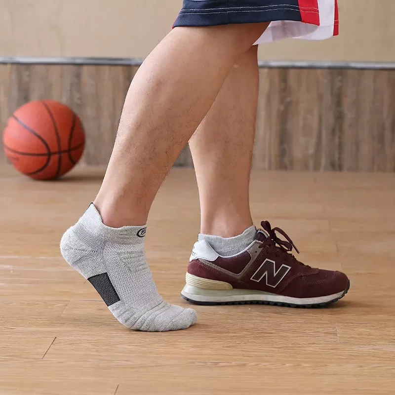 Sports Basketball Socks Breathable Moisture Wicking Athletic Sock Long Short Style Sweat Deodorant Sox Men Spring Winter