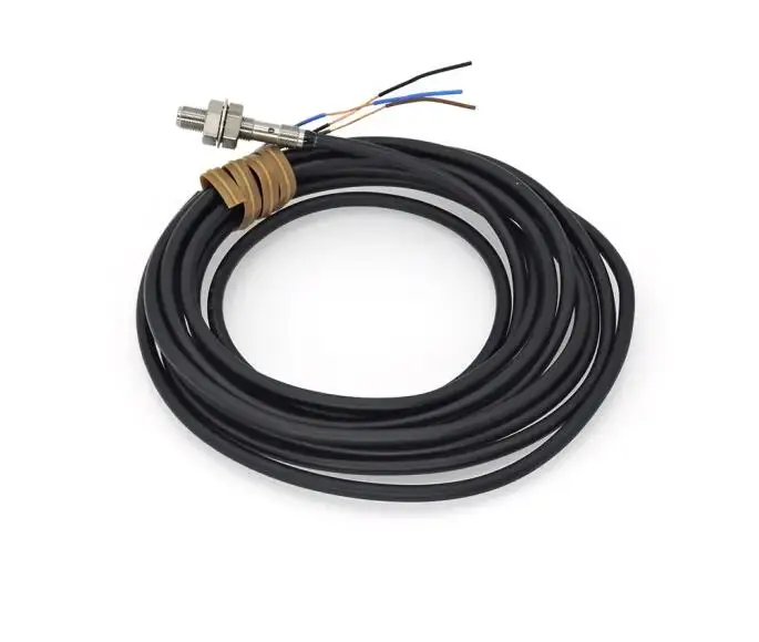 Оригинальный E2E-S05S12-MC-B1 Бесконтактный переключатель постоянного тока с 3