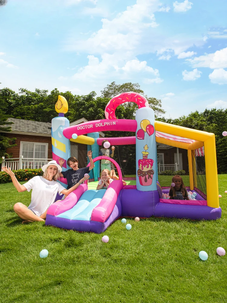 Надувной замок в виде пончика детский батут уличная парковая горка озорной