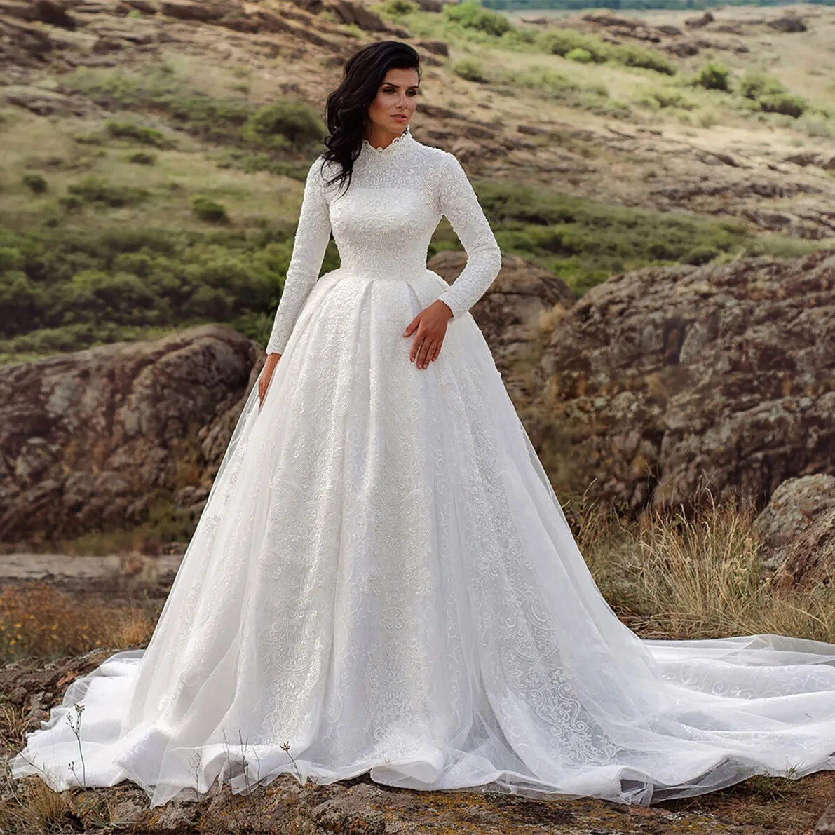 

Pure White Lace Muslim Wedding Dresses High Neck Long Sleeves Covered Button Sweep Train 2022 Marriage Bridal Gowns Saudi Arabic