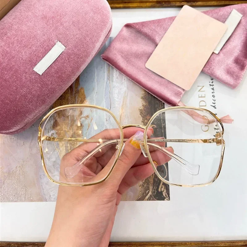 Женские солнцезащитные очки модные брендовые дизайнерские в титановой оправе