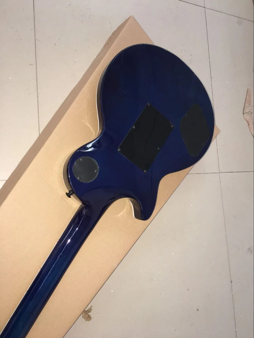 Пользовательский магазин, стандартная электрическая гитара blue color flame top на заказ, ручная работа, 6 выступлений gitaar, фингерборд из палисандра ra