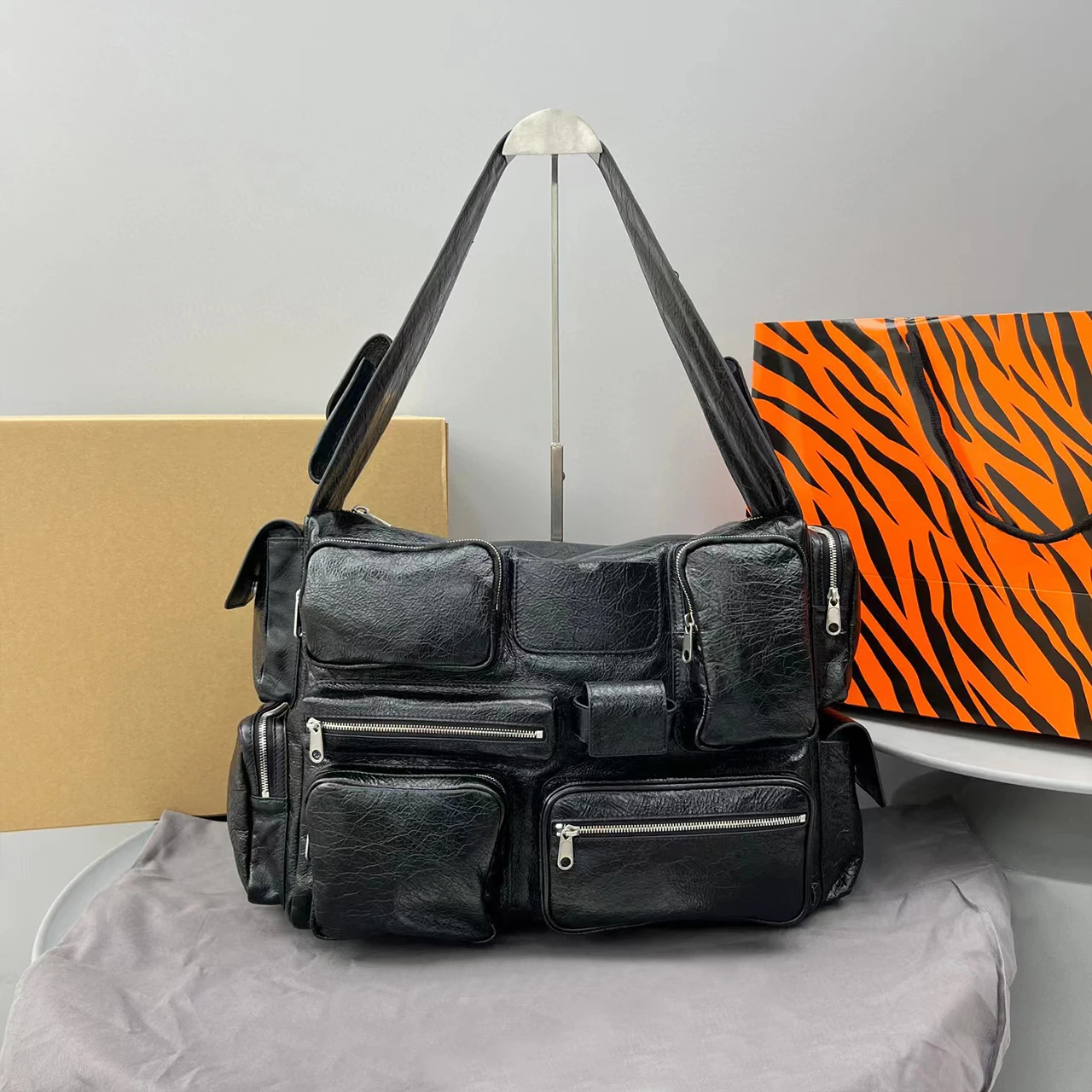 

NIGO Large Leather Shoulder Bag Bags Ngvp #nigo6182