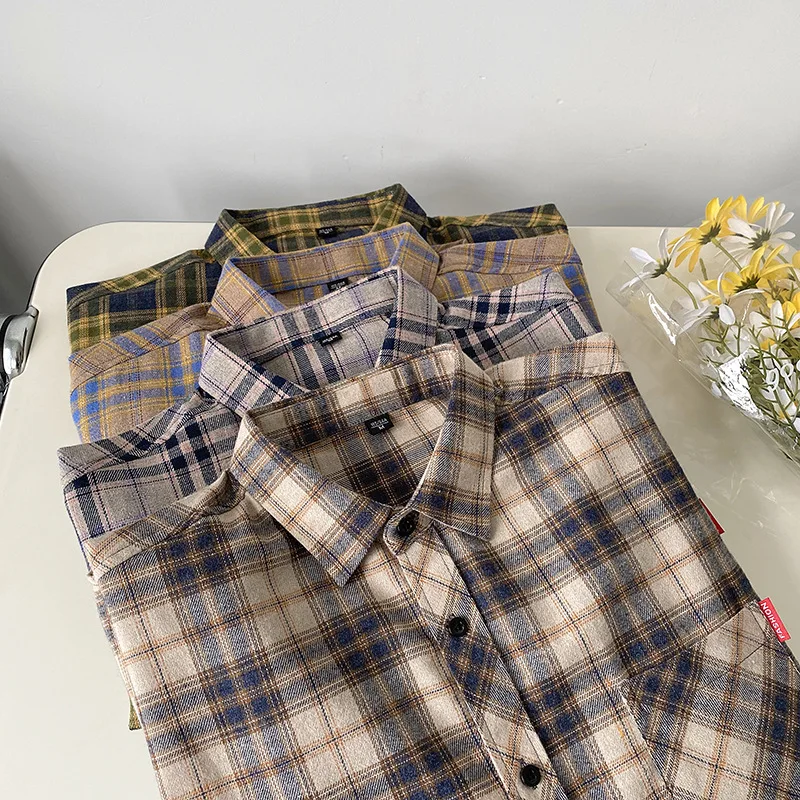 Harajuku Plaid Retro Blouse Men 2022 Japanese Man Streetwear High Quality Shirt Long Sleeve Male Casual Button Up Vintage Shirts