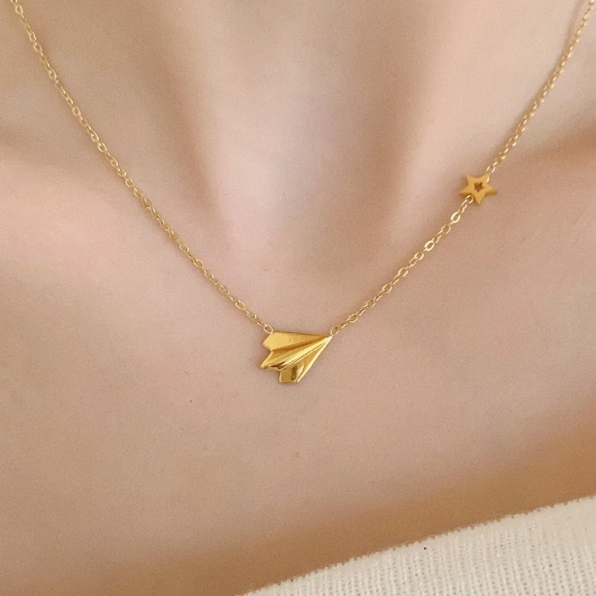 Новое поступление модное простое ожерелье в виде самолета женское нишевое