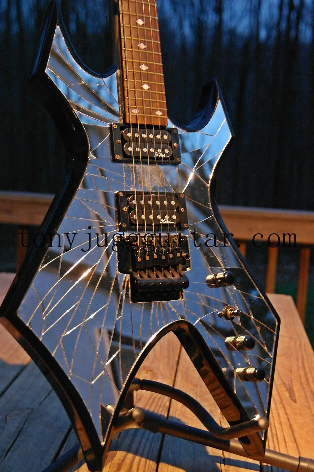 

Custom Paul Stanley B C Warlock Fractured Mirror Top Electric Guitar Floyd Rose Tremolo & Locking NuT, Whammy Bar, 24 Frets,