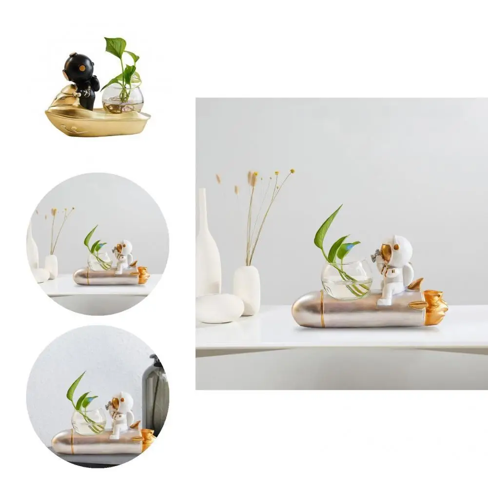 

Cute Creative Astronaut Hydroponic Plant Vase with LED Light Mini Hydroponic Flower Vase Decorative for Living Room