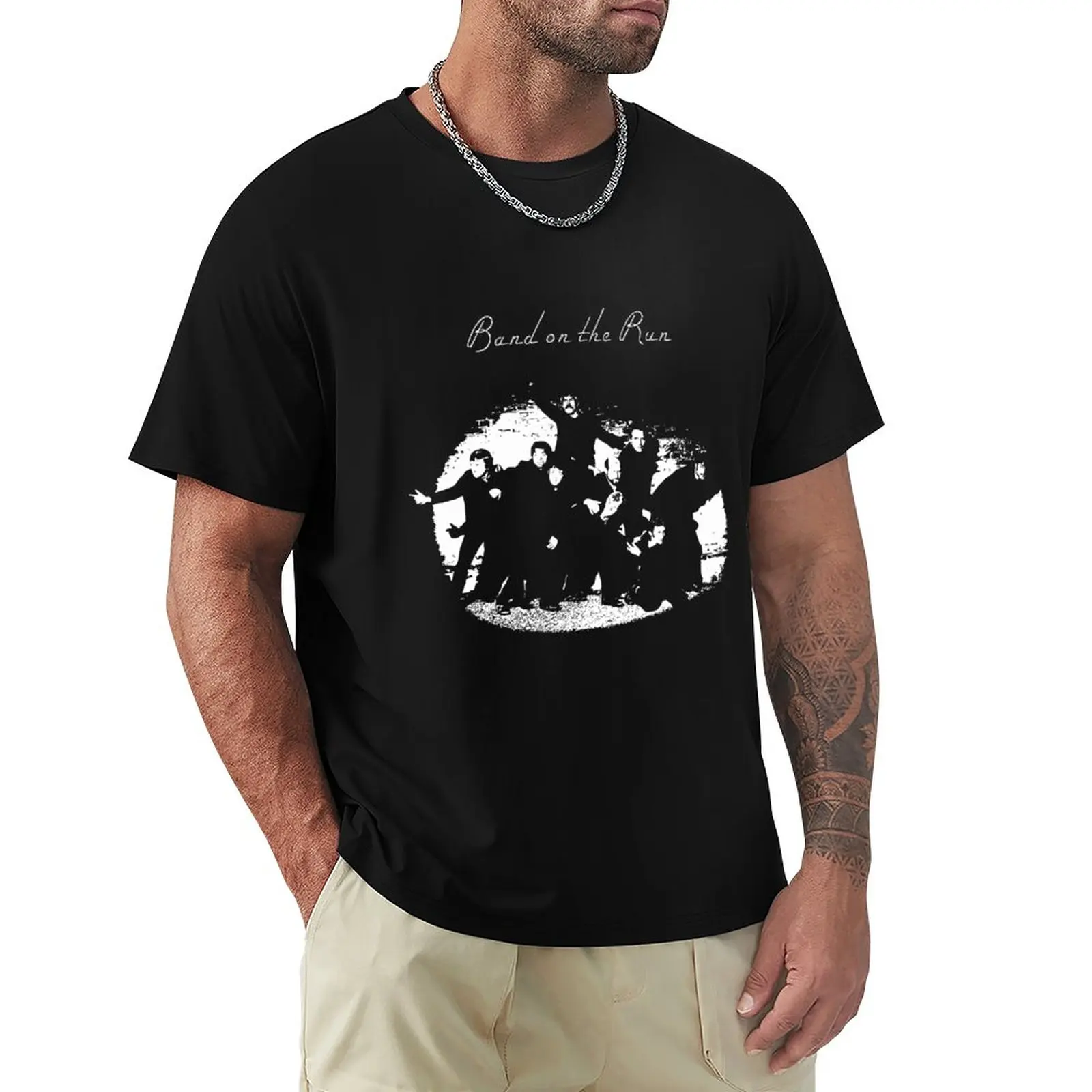 

Band On The Run - Album Cover T-Shirt Customized T Shirts Plain t-shirt Tees Mens T Shirts Pack