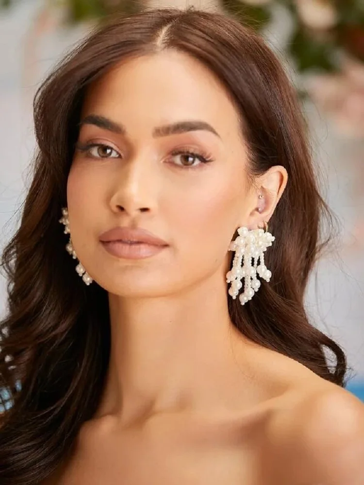 

Новинка 2022, роскошные серьги в дворцовом стиле, женские маленькие очаровательные серьги с рисовыми бусинами