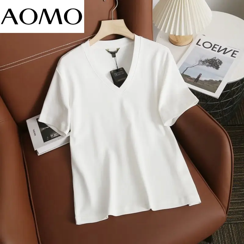 

Женская футболка с коротким рукавом и v-образным вырезом