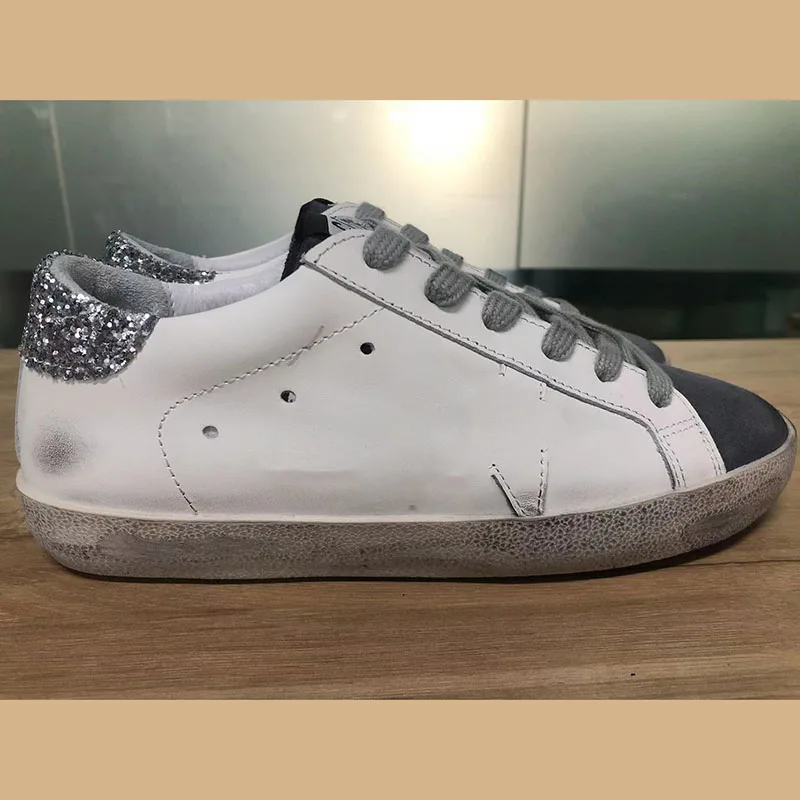 

Модель 2022 года, всесезонные новые туфли в стиле ретро с блестками для родителей и детей, небольшие модные спортивные повседневные Нескользя...