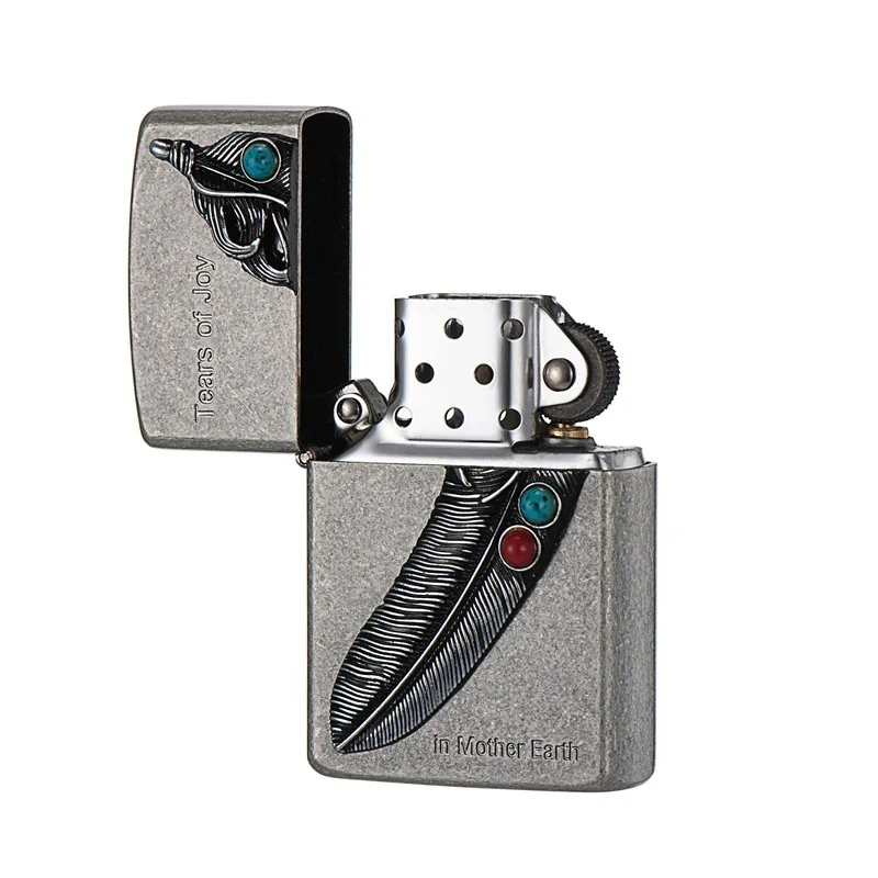 

Zorro carved turquoise feather retro kerosene windproof lighter