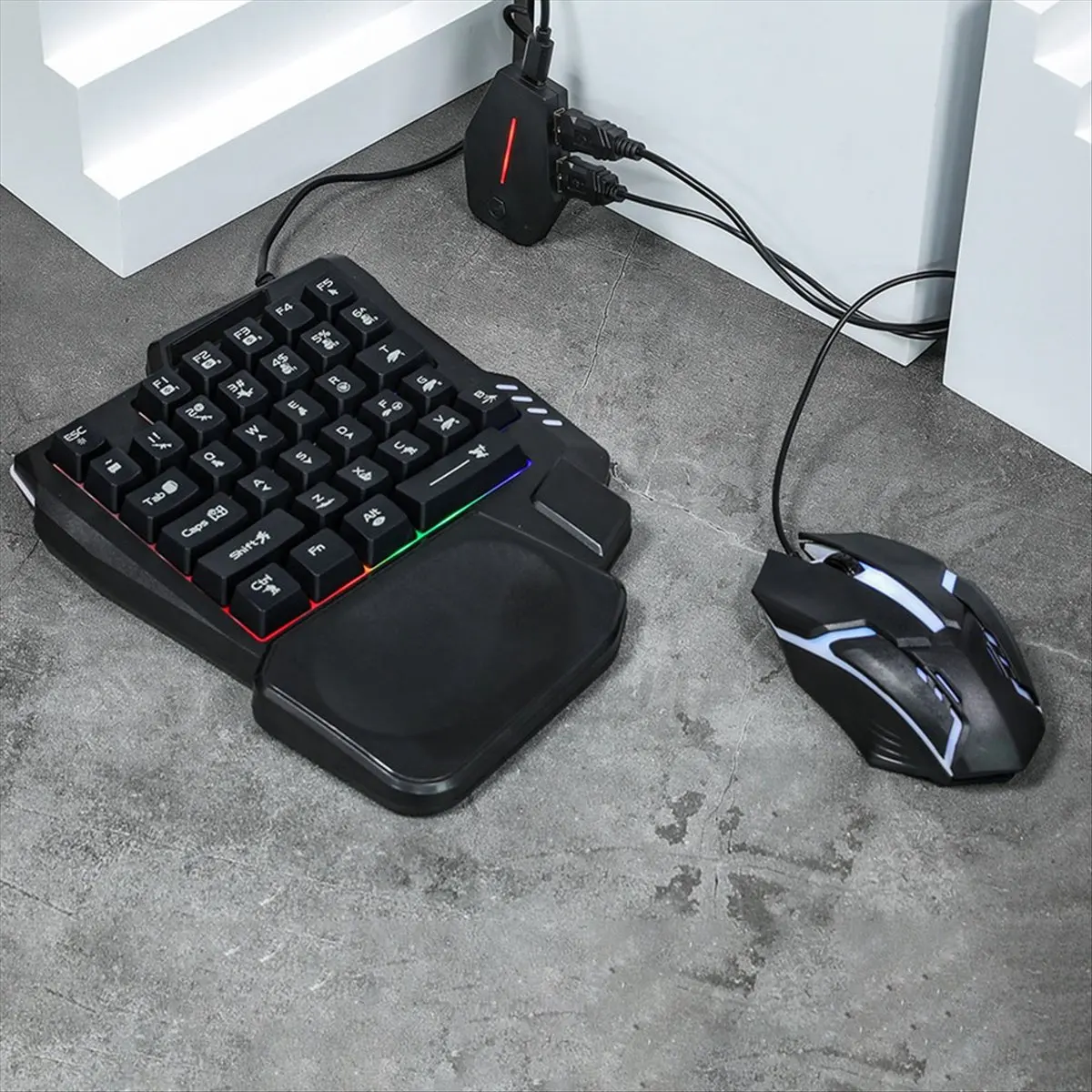 Фото ★ ▲   Эргономичная игровая клавиатура с RGB-подсветкой на 35 клавиш + конвертер для клавиатуры и мыши + мышь, 5 в 1, комплект для мобильных игр. №5
