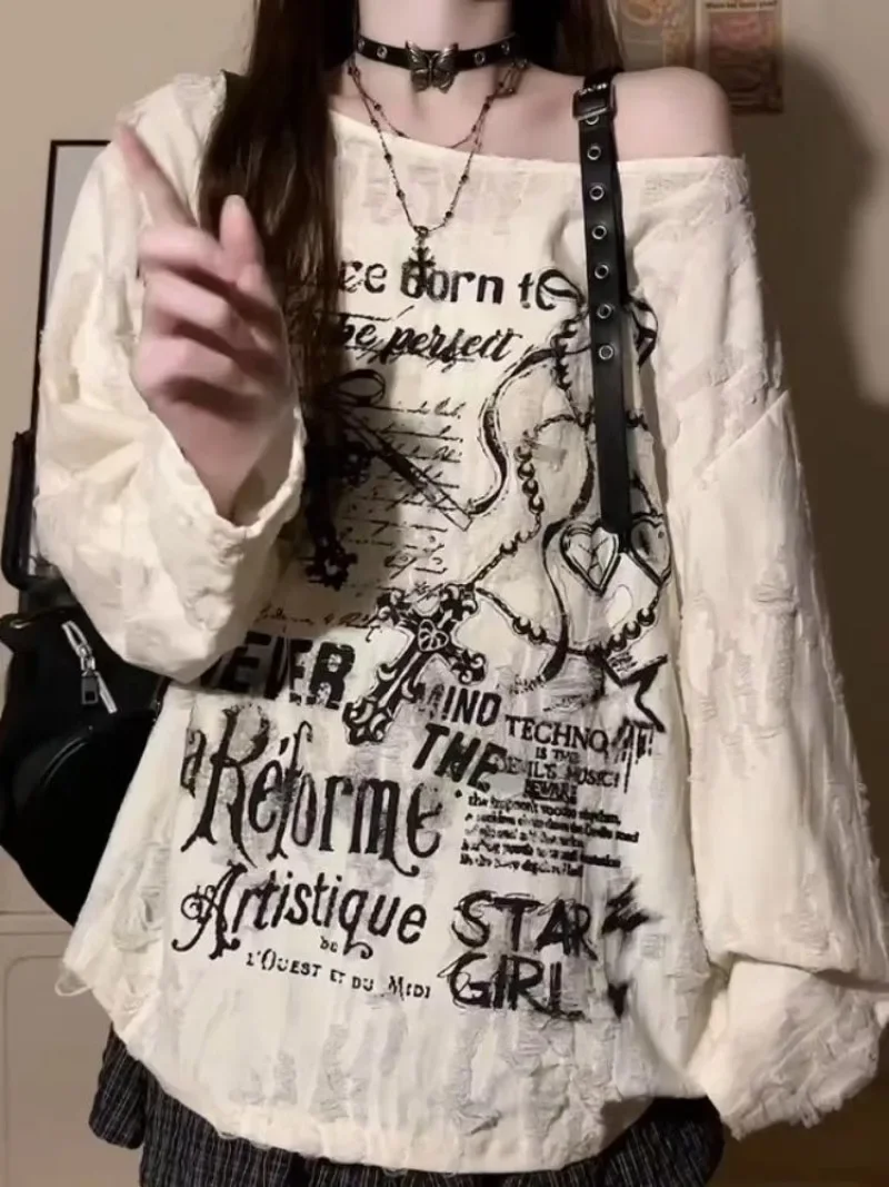 Гранж-готические футболки с открытыми плечами и графическим рисунком женская