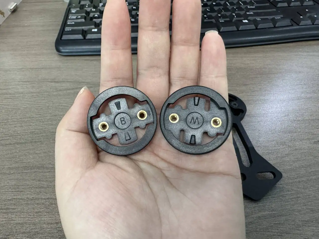 НОВОЕ крепление для велосипедного компьютера ARB02 полностью карбоновое дорожное