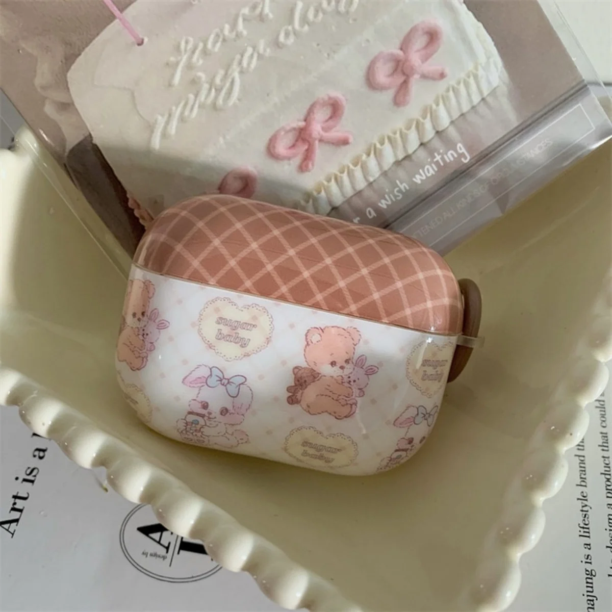 Плюшевый мишка в клетку с бриллиантами