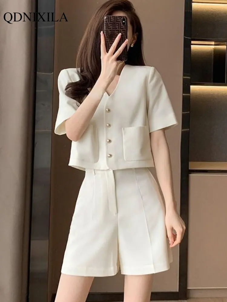 

2023 Women's Summer Suit with Shorts Korean Chic and Elegant V-Neck Beige Top Fashion Wide Leg Shorts 2 Piece Set Women Outfits