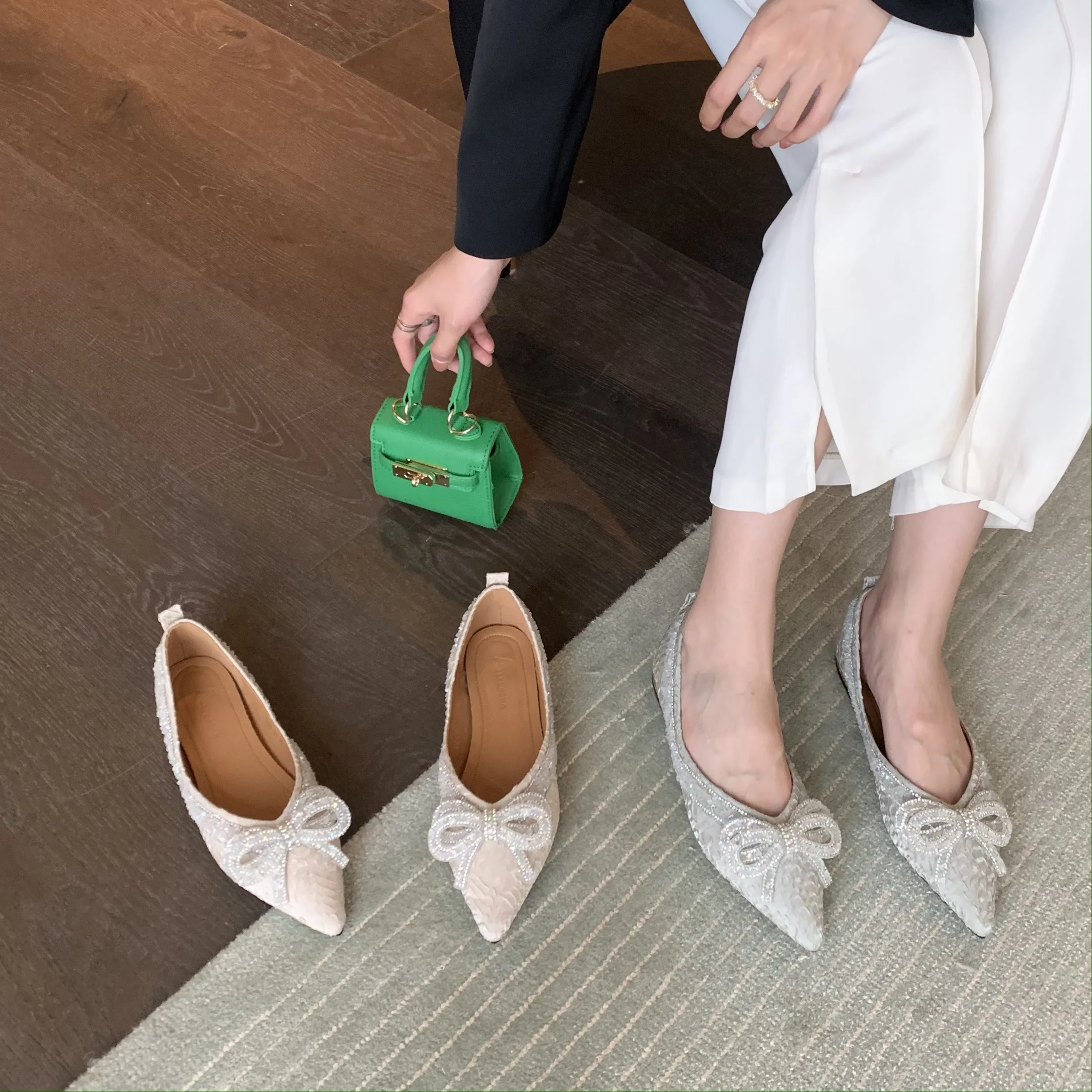 

Мюли женские на низком каблуке, роскошные дизайнерские туфли-лодочки, без застежки, квадратный каблук, заостренный носок, украшенный бантом...