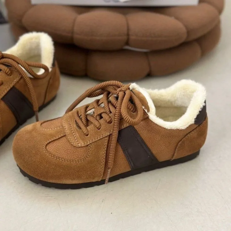 Новинка 2024 весенне-осенние легкие кроссовки на толстой подошве для женщин