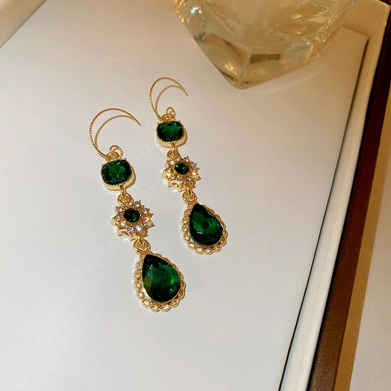 ELF Drop Earrings for Women Simple Design Vintage Green Water-drop Hoop Ear Jewelry Banquets Weddings Accessory 2023 Trending