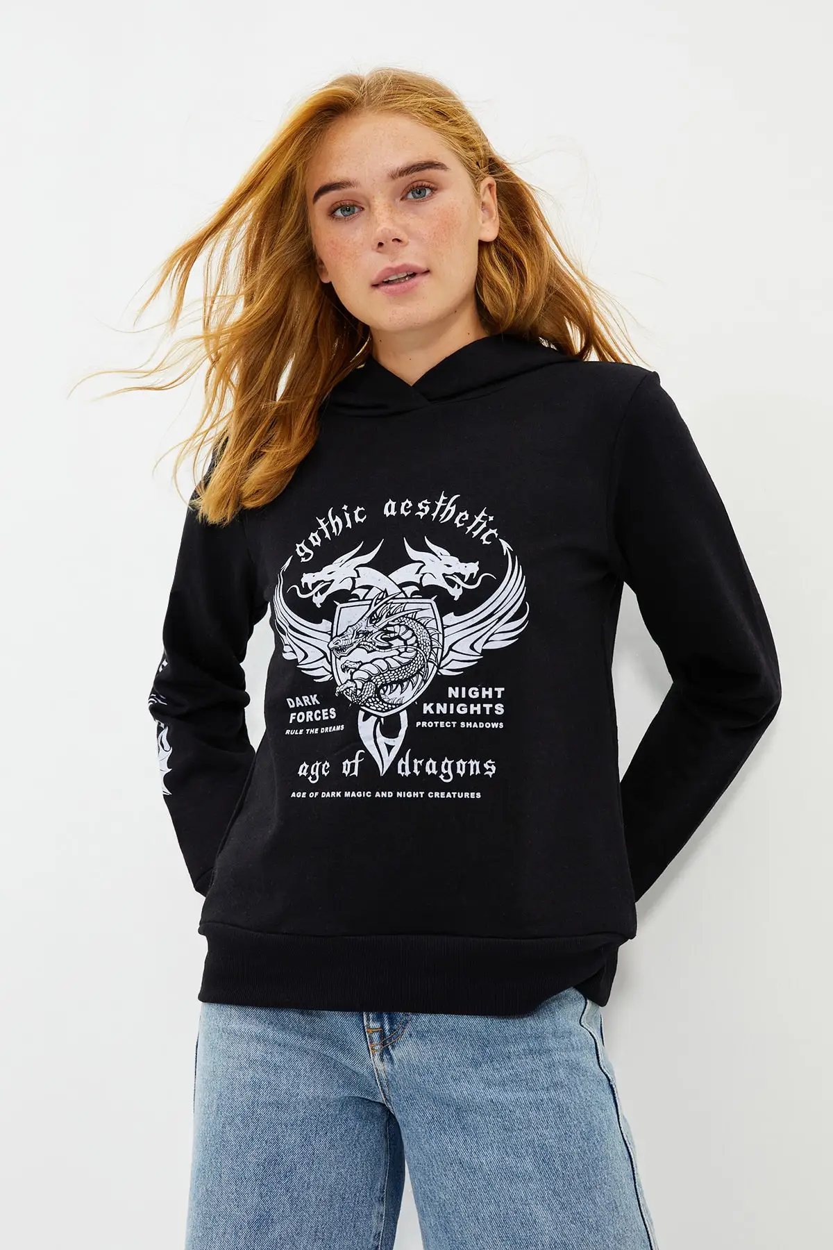

Trendyol Basic Hooded Front and Back Printed Knitted Thin Sweatshirts TWOAW22SW1902