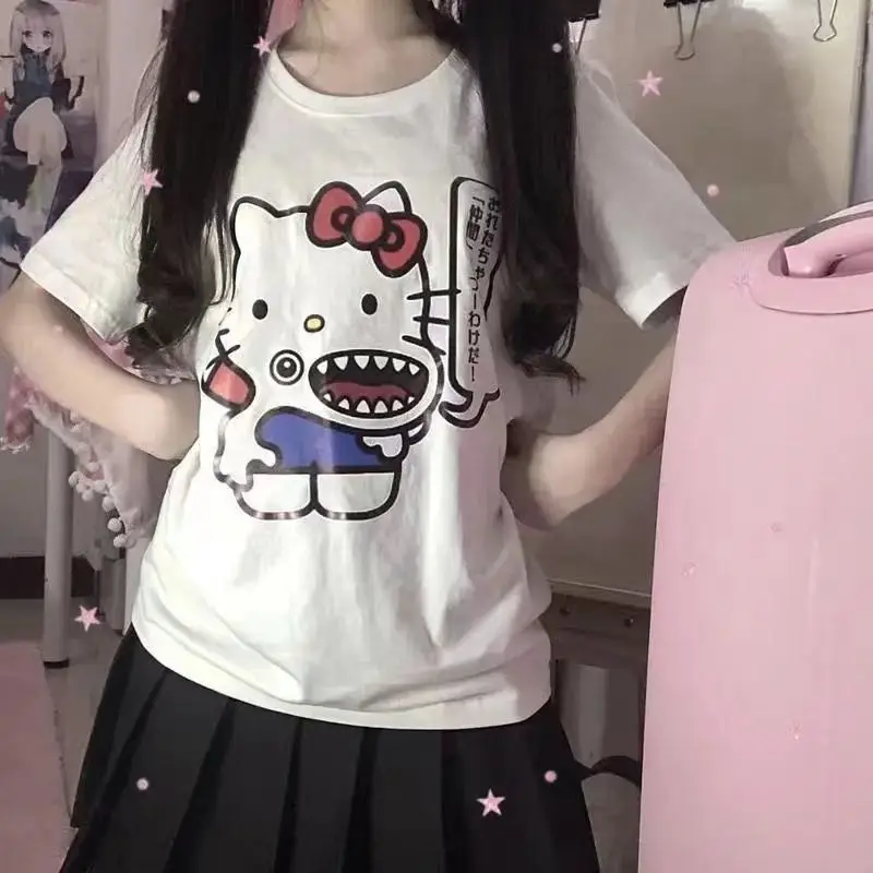 

Футболка женская с коротким рукавом и принтом Hello Kitty