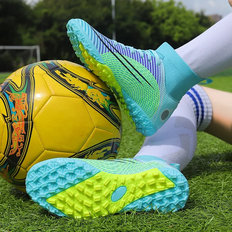 Мужские футбольные бутсы