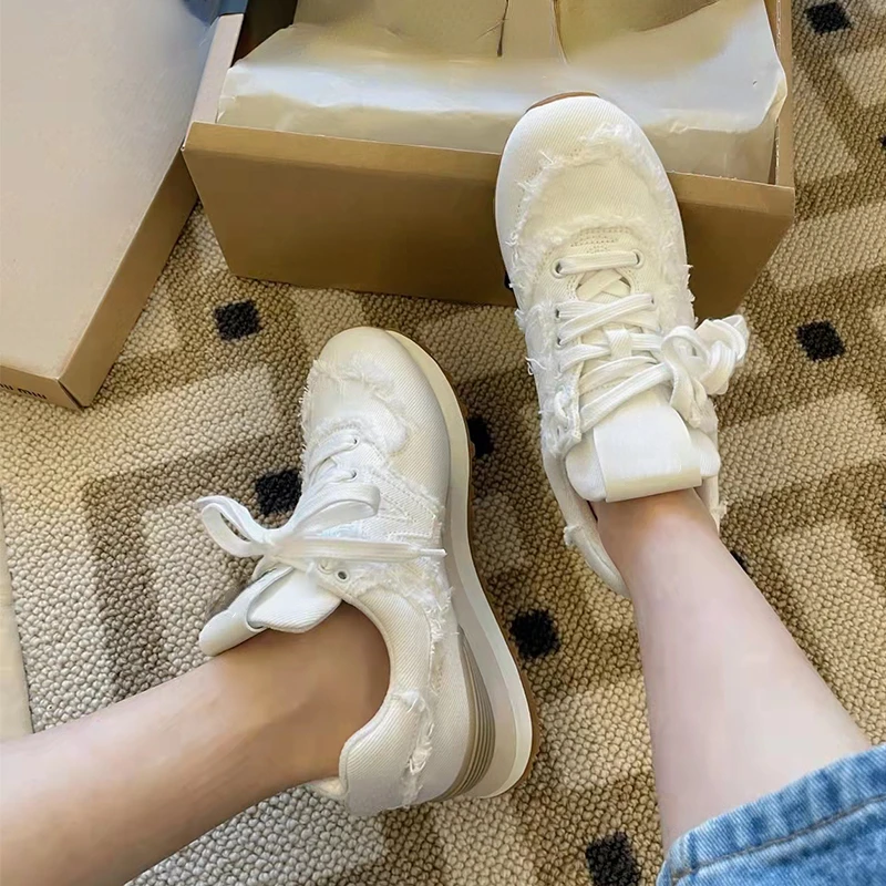 2023 New Versatile Tourism Niche Design Flat Bottom Lace Up Casual Sports Shoes