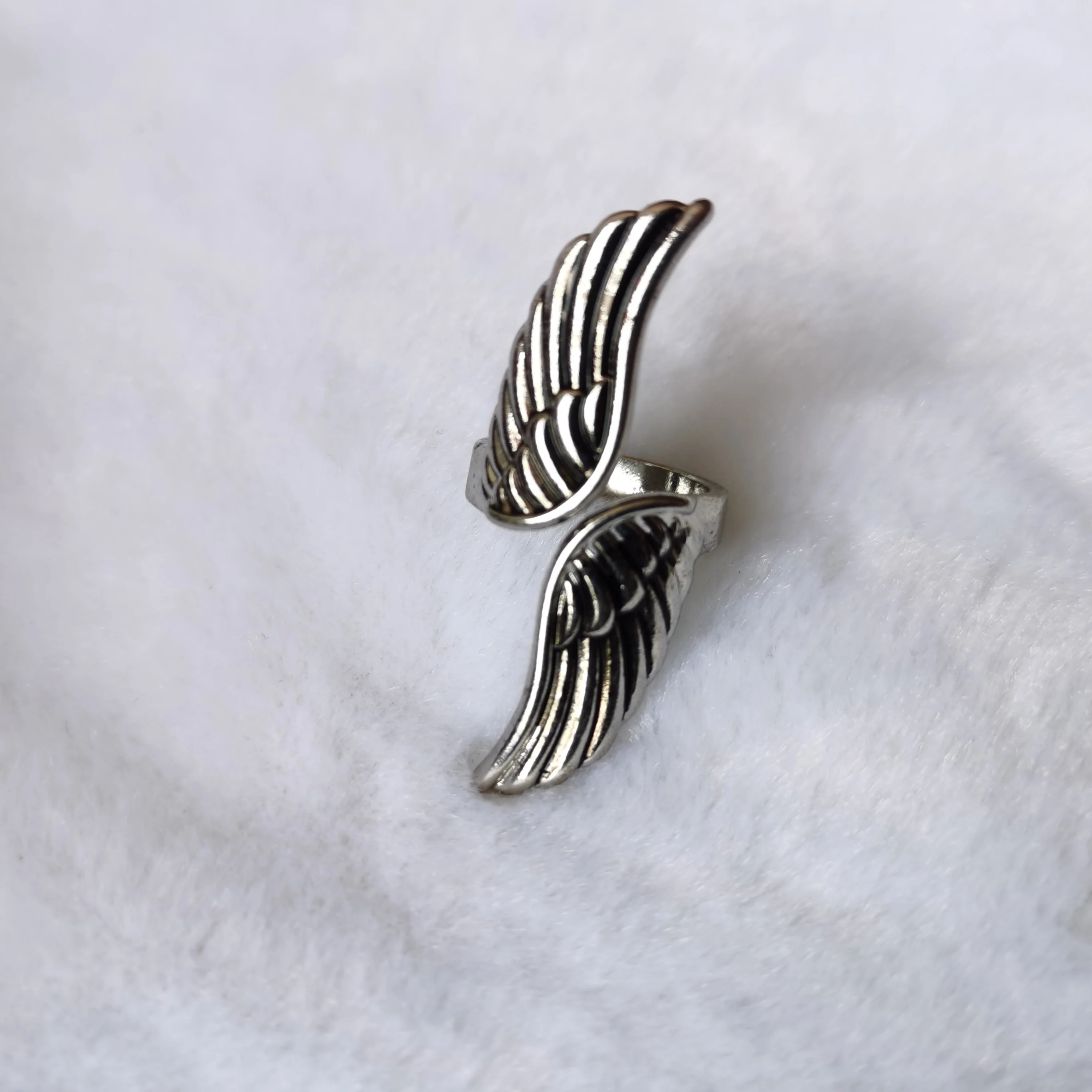 Qingdao Foreign Trade Jewelry Japanese Korean European and American Sle Fashion Trendy Ring Exaggerated Personali Angel...