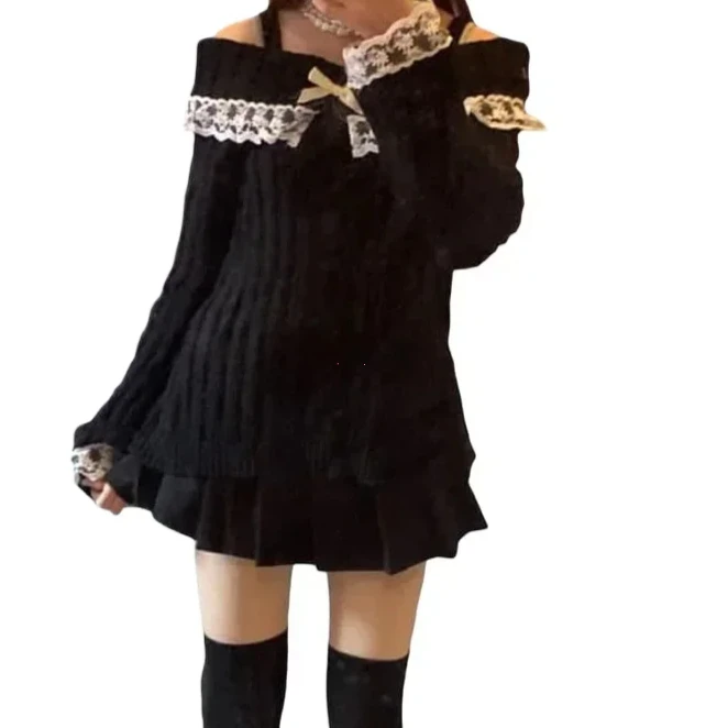 Женский вязаный свитер с открытыми плечами