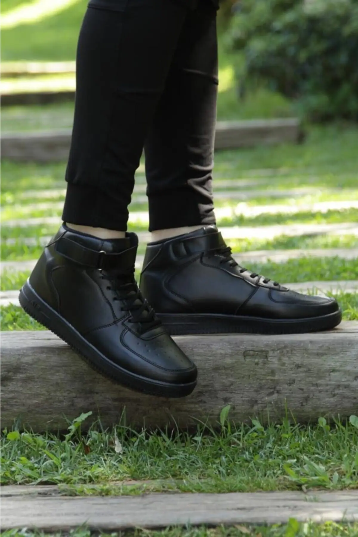 

Women BootsSVT is unisex sneaker Orthopedic Day New Designer Comfortable Ladies Boots Luxury Stylish Female Boots Platform