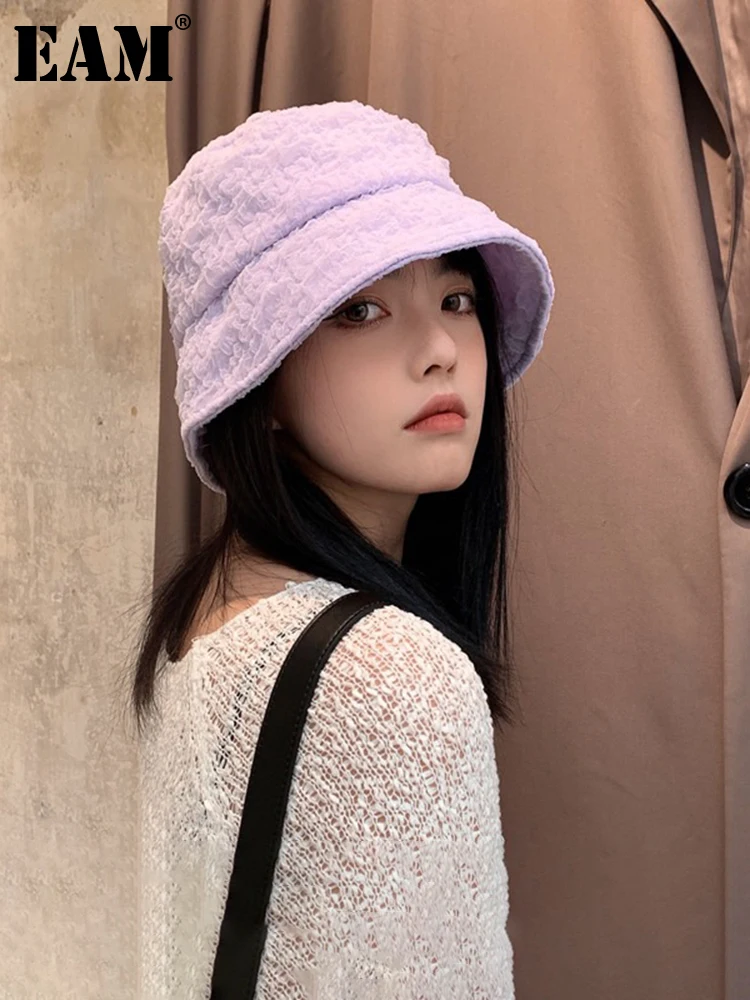 

[EAM] Women Green Multicoor Pleated Fishermen Hat New Round Dome Temperament Fashion Tide All-match Spring Autumn 2022 1DE7433