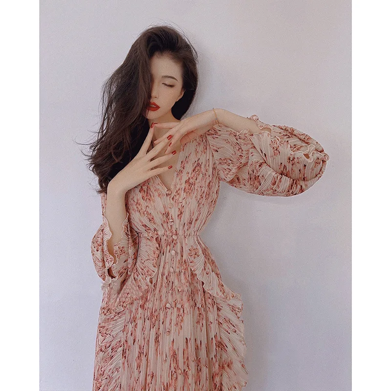

Early autumn 2022 new high-end French elegant temperament elastic waist design small family floral dress female