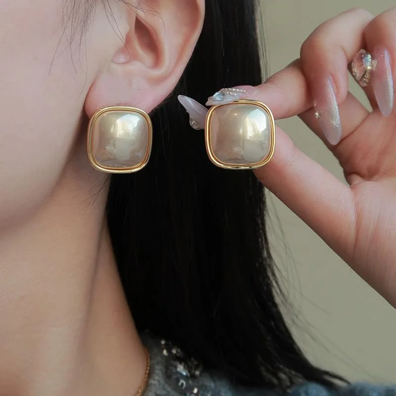 Simple Love ACC Private 2025 New Trendy Geometric Pearl High-Grade Silver Needle Earrings Women