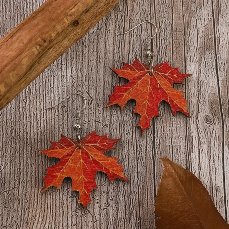 2023 Новые модные серьги в форме кленового листа для рабочих свиданий вечеринок и