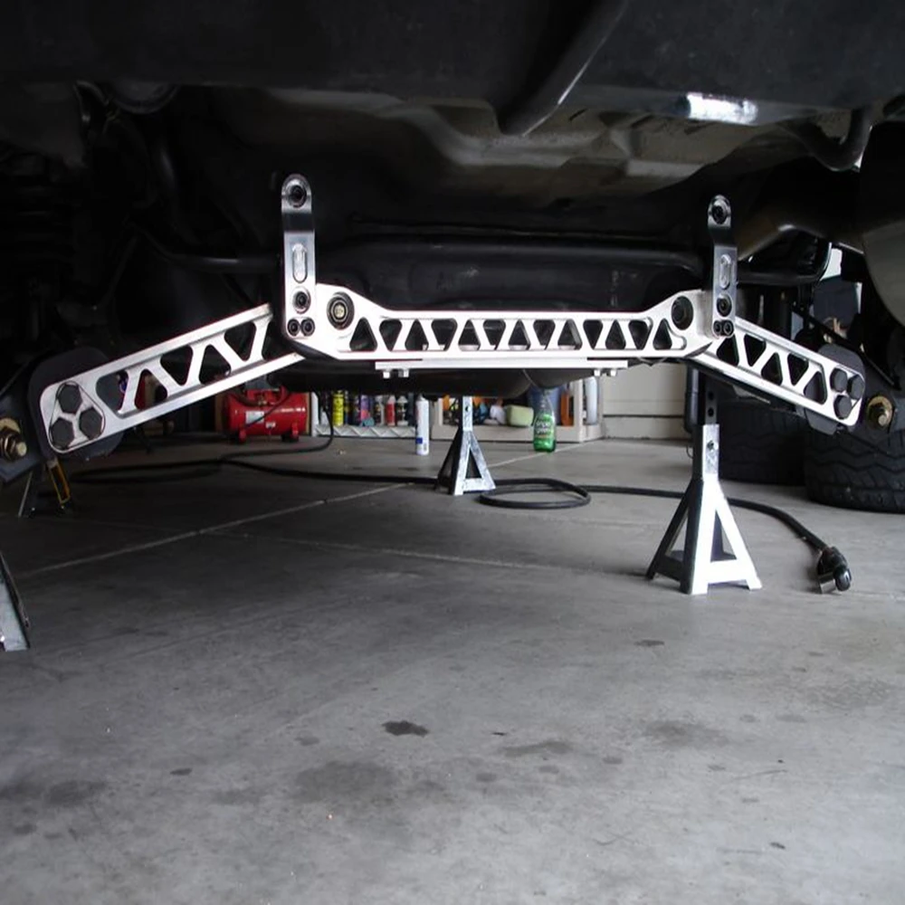 Фото Серебристый кронштейн заднего подрамника для Honda Civic ES EP3 DX 01-05 и Acura RSX 02-06, детали подвески №3