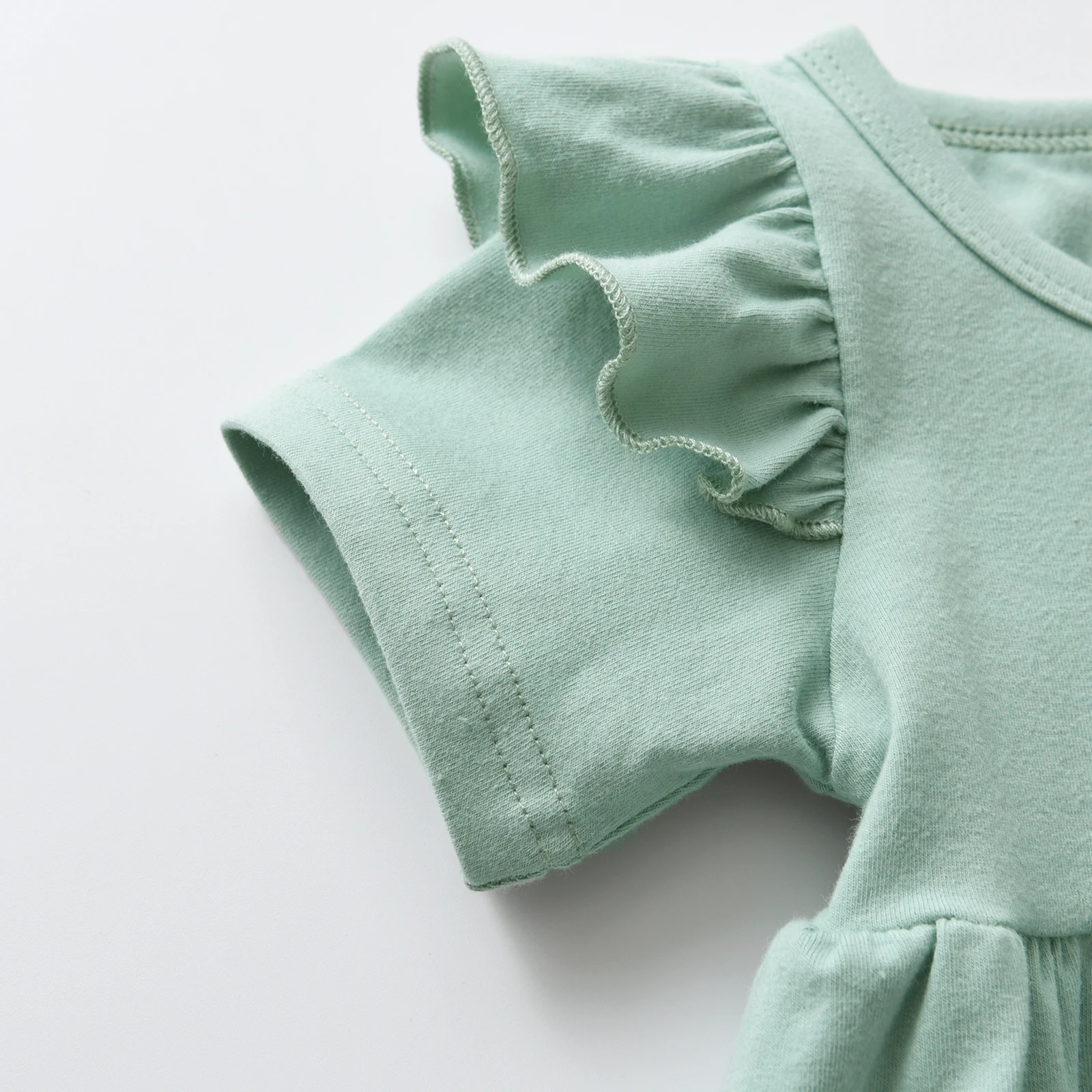 Детская одежда из хлопка с принтом: милый топ круглым вырезом короткими рукавами