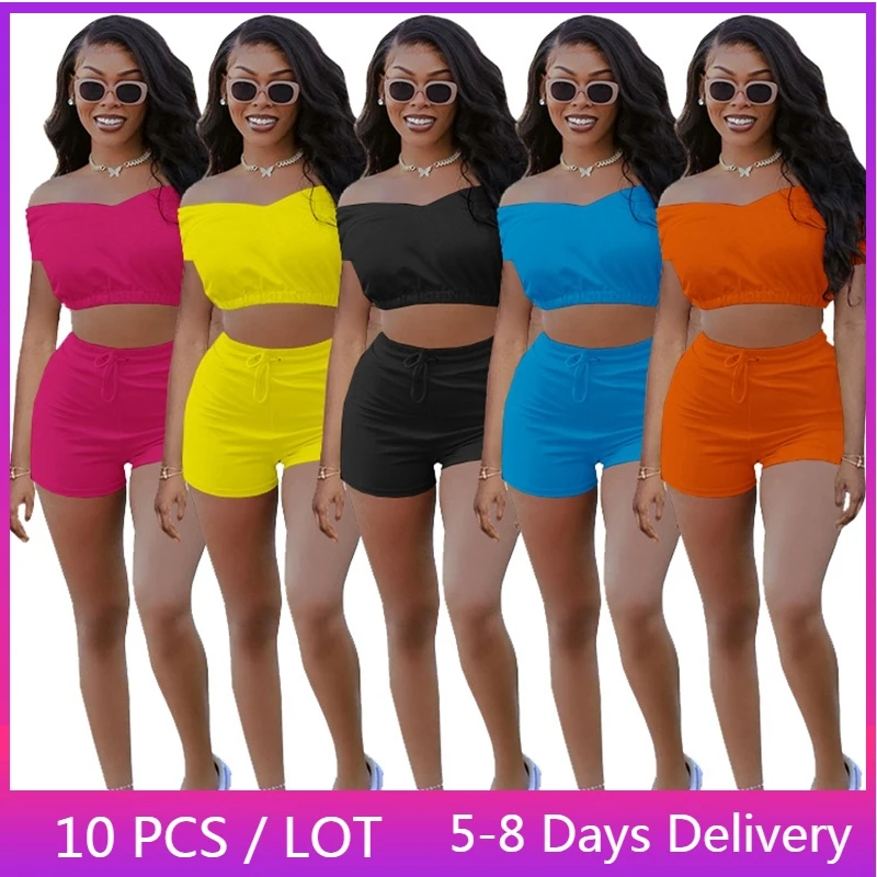 

Спортивный костюм женский летний с V-образным вырезом и шортами