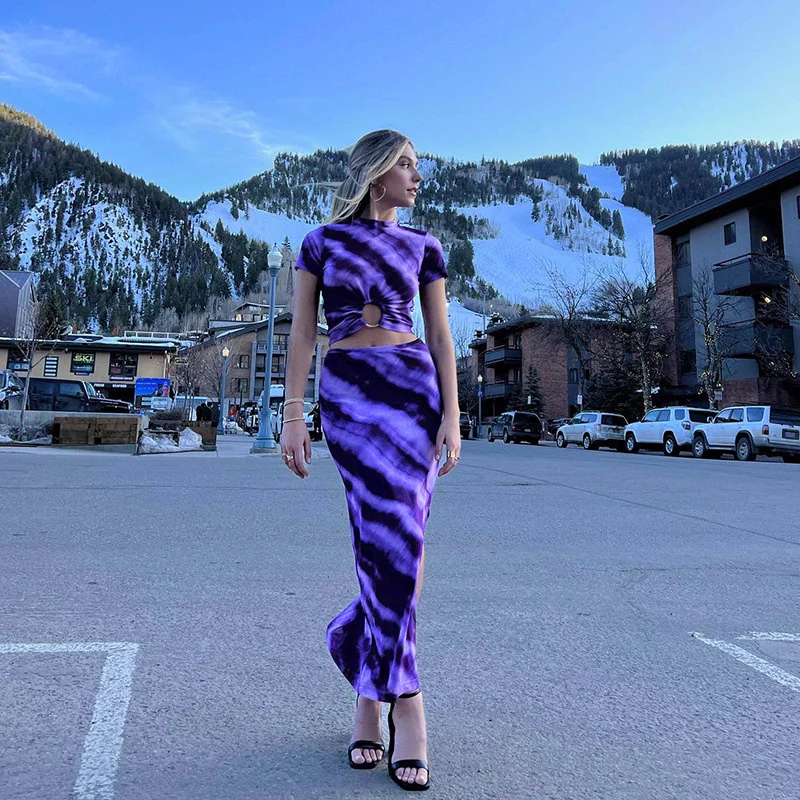 

Женский Повседневный костюм Zoctuo, комплект из 2 предметов с принтом, укороченный топ с вырезами, облегающая юбка макси с Боковым Разрезом, под...