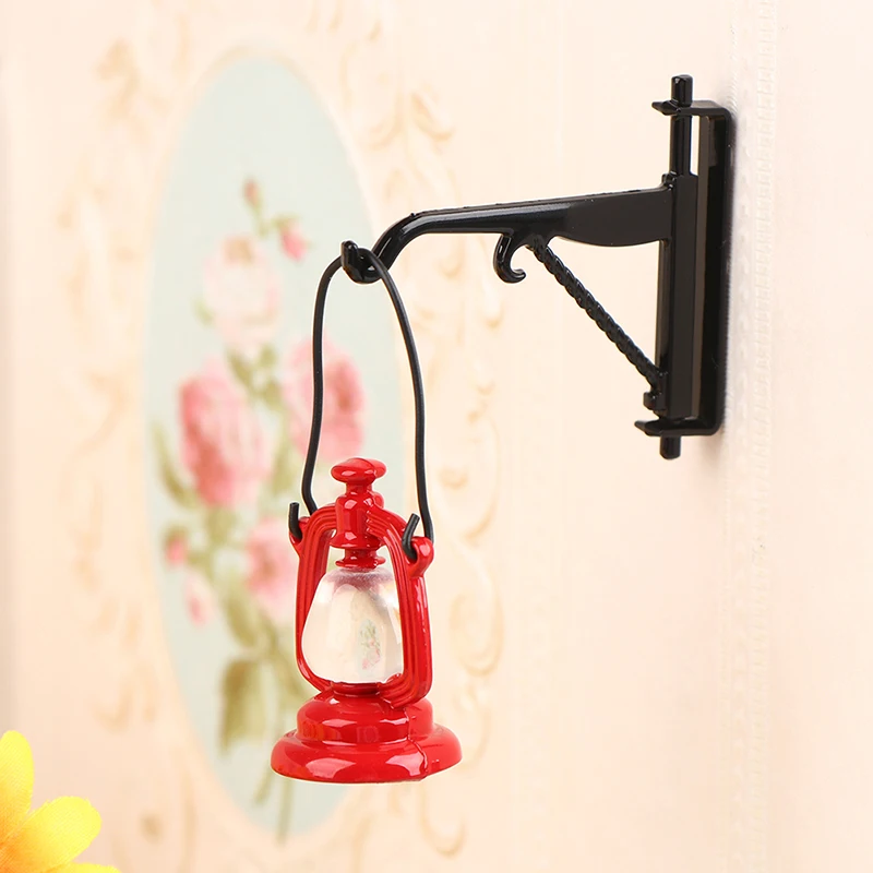 

1Set 1:12 Dollhouse Miniature Retro Kerosene Lamp Lantern Oil Lamp w/Hanging Rack Scene Decor Toy Doll House Accessories